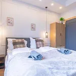 Modern And Cozy Studio Apartment In Vibrant Meidling