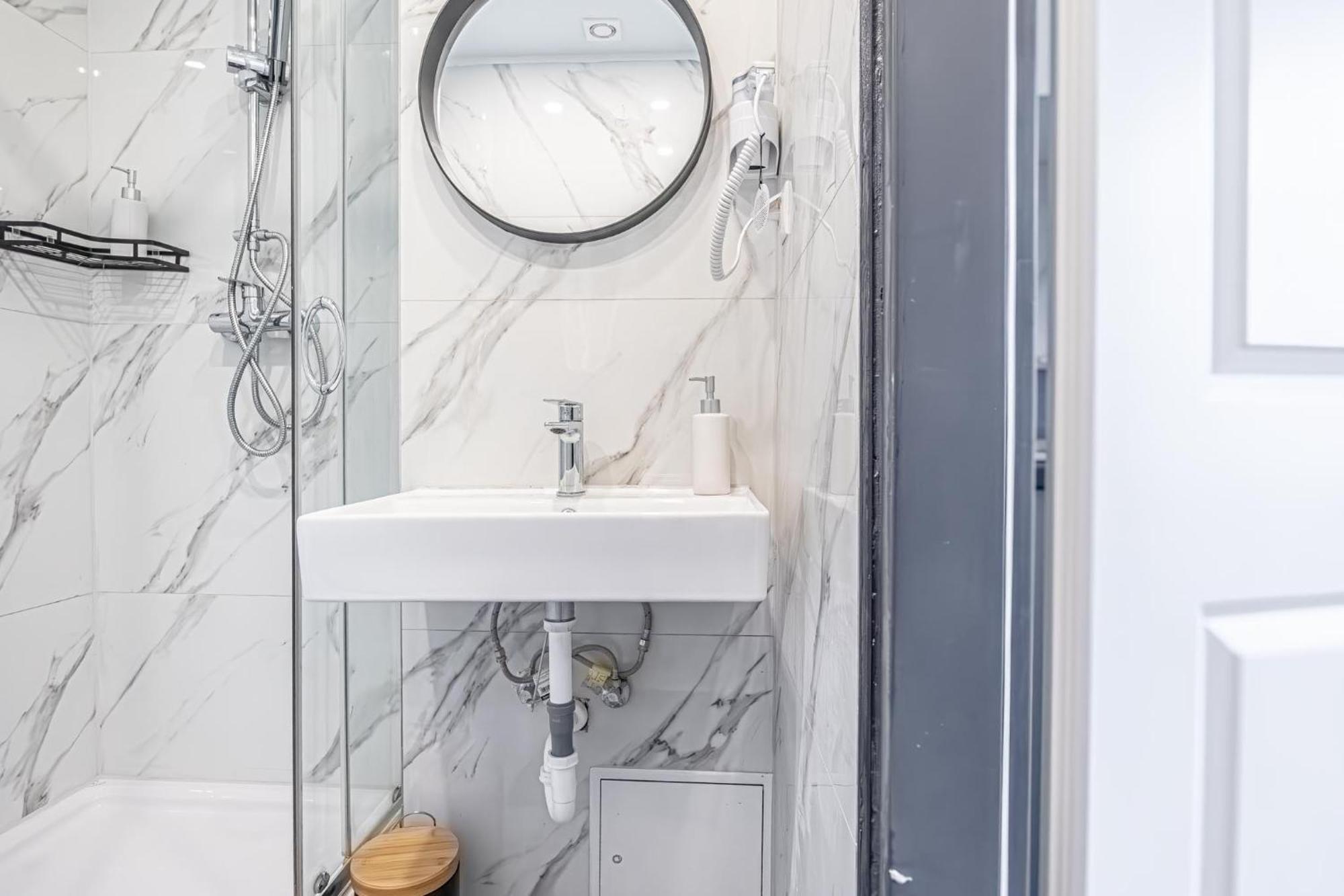 Appartamento Modern And Cozy In Vibrant Meidling Vienna