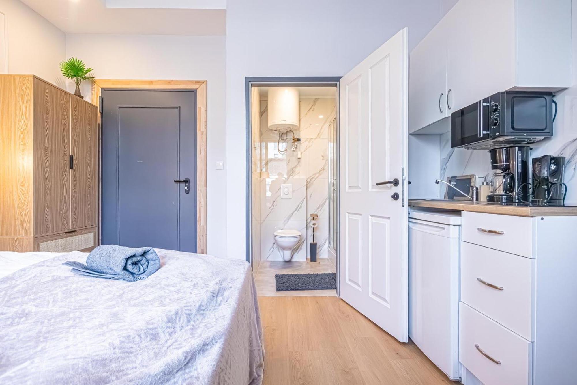 Modern And Cozy In Vibrant Meidling Apartament